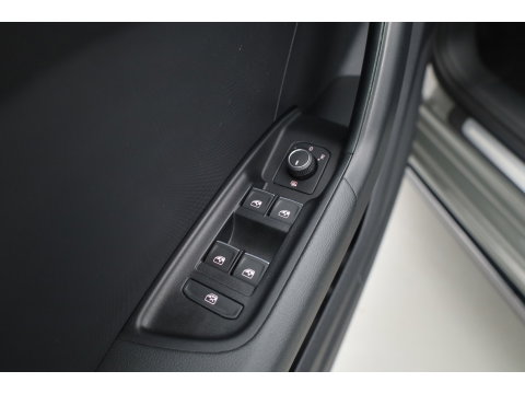 Audi A1 Sportback 30 TFSI Pro Line S | Dig. Cockpit | Cruise Contr. | Apple CarPlay & Android Auto | Stoelverw. | All Season | 17''