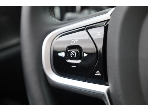 Volvo V60 2.0 T6 Plug-in hybrid AWD Plus Bright | Pano-dak | Head-up | Harman & Kardon | 360 camera | 4x stoel+ stuurverw. |