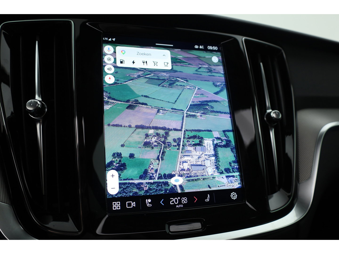 Volvo V60 2.0 T6 Plug-in hybrid AWD Plus Bright | Pano-dak | Head-up | Harman & Kardon | 360 camera | 4x stoel+ stuurverw. |