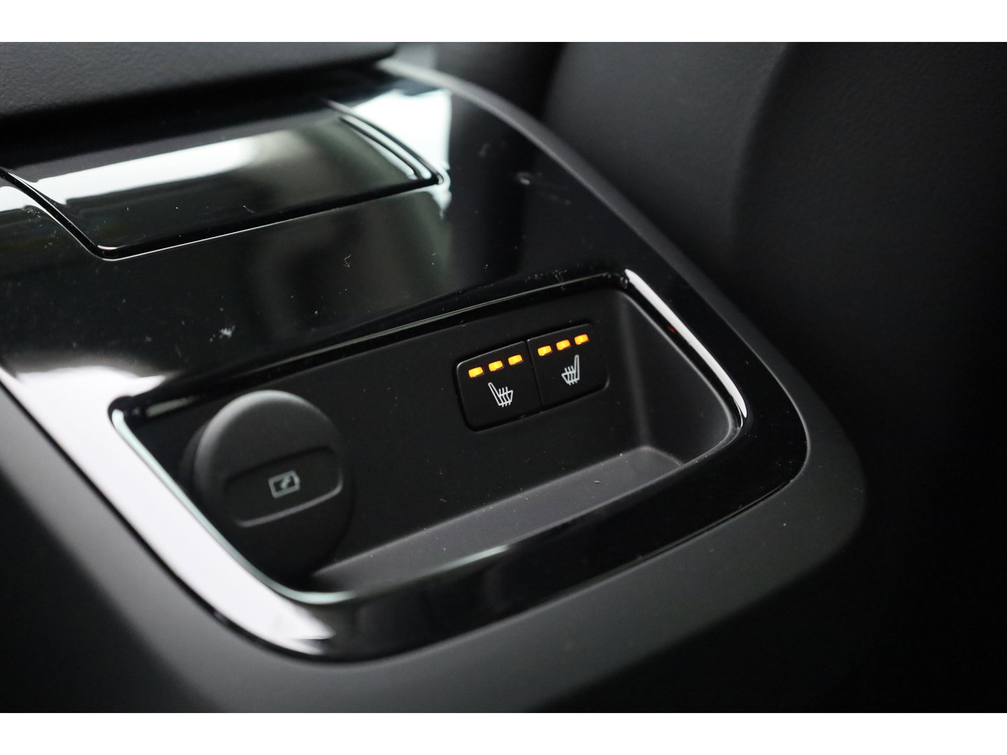 Volvo V60 2.0 T6 Plug-in hybrid AWD Plus Bright | Pano-dak | Head-up | Harman & Kardon | 360 camera | 4x stoel+ stuurverw. |