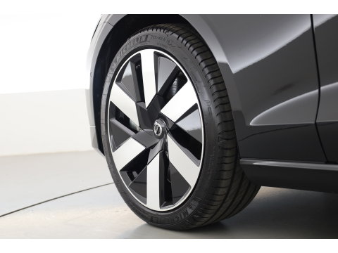 Volvo V60 2.0 T6 Plug-in hybrid AWD Plus Bright | Pano-dak | Head-up | Harman & Kardon | 360 camera | 4x stoel+ stuurverw. |