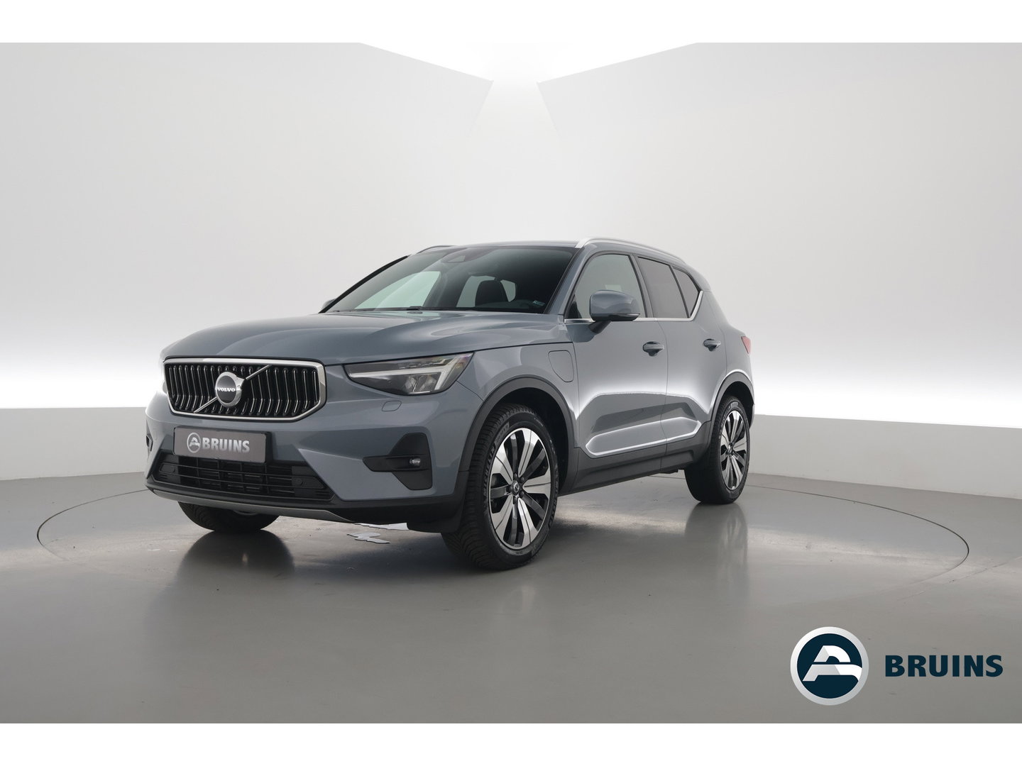 Volvo XC40 1.5 T5 Plug-in hybrid Core Bright | Prijs rijklaar | Facelift | Adaptieve Cruise | Dodehoek (Blis ) Camera | Stoel + stuurverwarming |