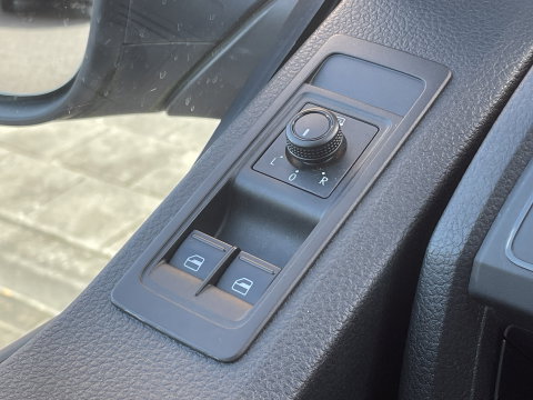 Volkswagen Transporter 2.0 TSI L1H1 | Marge! | Benzine! | Trekhaak | Cruise Control | Parkeersensoren Achter | Voorruitverwarming | Apple Carplay | Android Auto |