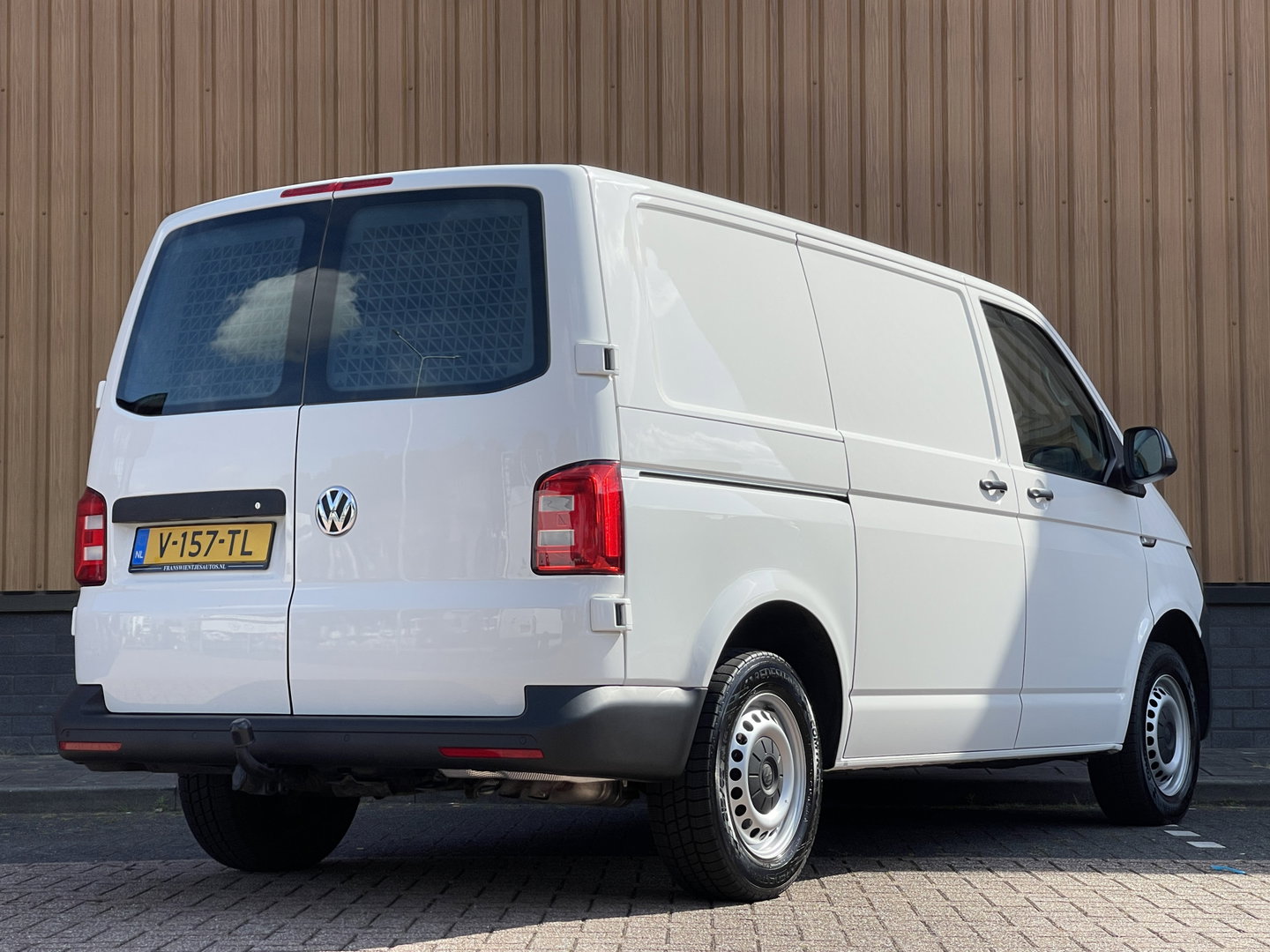 Volkswagen Transporter 2.0 TSI L1H1 | Marge! | Benzine! | Trekhaak | Cruise Control | Parkeersensoren Achter | Voorruitverwarming | Apple Carplay | Android Auto |