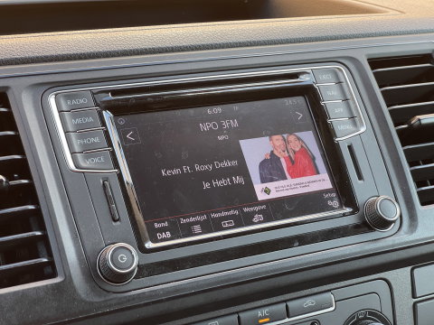 Volkswagen Transporter 2.0 TSI L1H1 | Marge! | Benzine! | Trekhaak | Cruise Control | Parkeersensoren Achter | Voorruitverwarming | Apple Carplay | Android Auto |