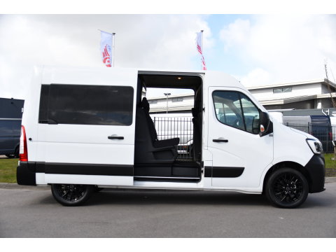 Renault Master T35 2.3 dCi 180 L2H2 DC PB Edition Camera, Cruise, Carplay, LED, 2 x Schuifdeur, Multimedia, 180pk, 6 zitplaatsen, Uniek!