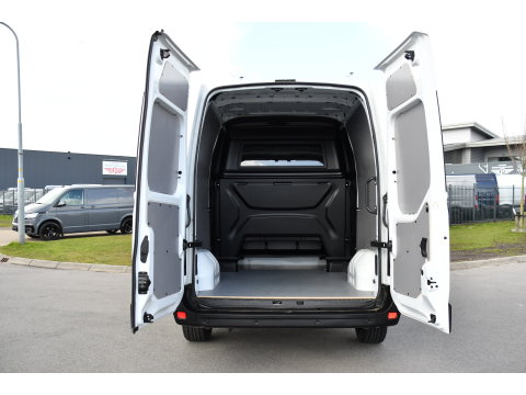 Renault Master T35 2.3 dCi 180 L2H2 DC PB Edition Camera, Cruise, Carplay, LED, 2 x Schuifdeur, Multimedia, 180pk, 6 zitplaatsen, Uniek!