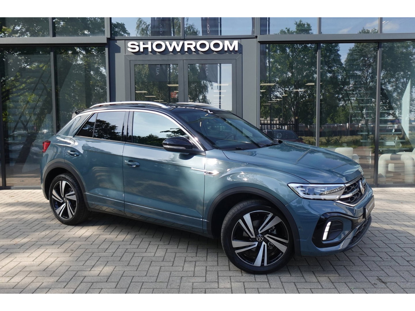 Volkswagen T-Roc 1.5 TSI R-Line Edition CAM PDC ACC