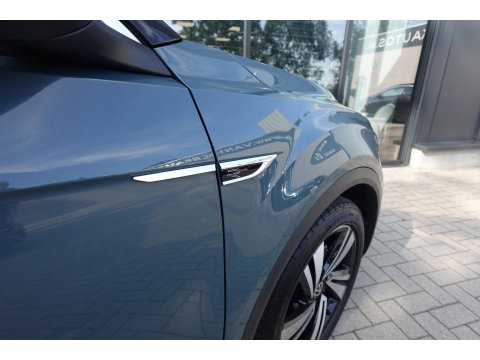 Volkswagen T-Roc 1.5 TSI R-Line Edition CAM PDC ACC