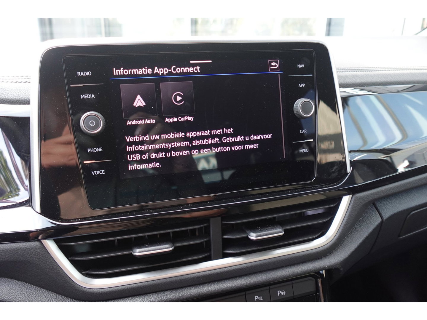Volkswagen T-Roc 1.5 TSI R-Line Edition CAM PDC ACC