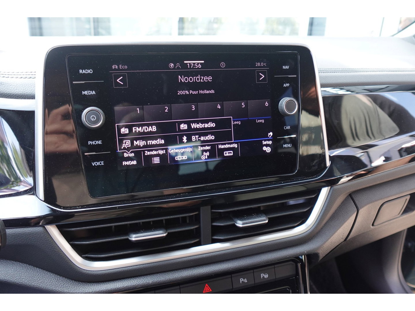 Volkswagen T-Roc 1.5 TSI R-Line Edition CAM PDC ACC