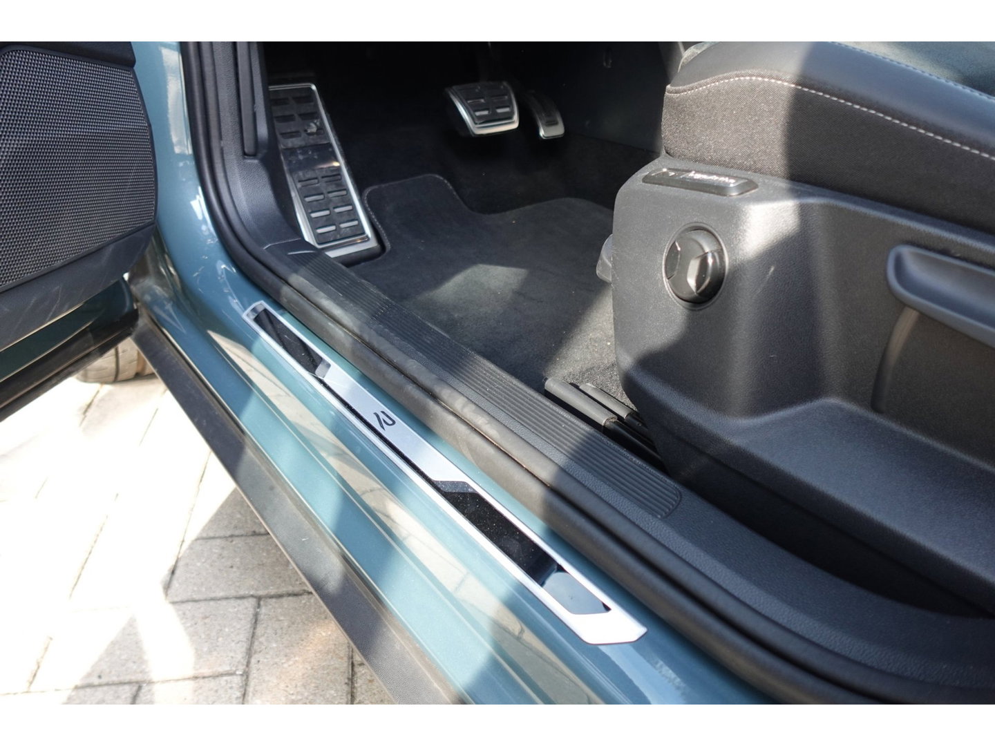 Volkswagen T-Roc 1.5 TSI R-Line Edition CAM PDC ACC