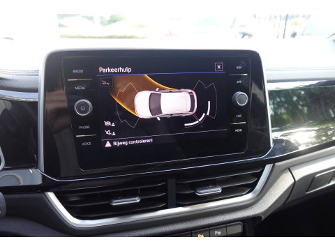 Volkswagen T-Roc 1.5 TSI R-Line Edition CAM PDC ACC