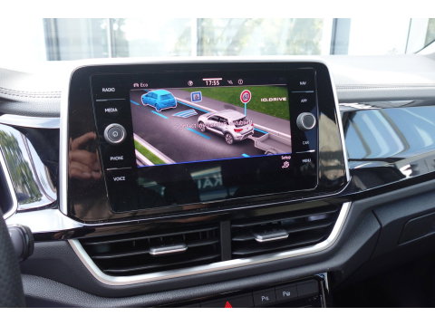 Volkswagen T-Roc 1.5 TSI R-Line Edition CAM PDC ACC
