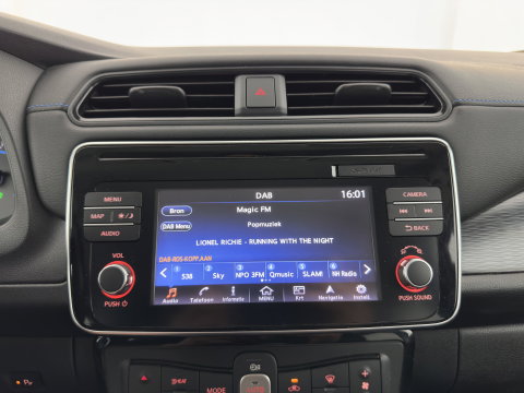 Nissan Leaf 2.ZERO EDITION 40 kWh Aut. *ADAPTIVE-CRUISE | NAVI-FULLMAP | DIGI-COCKPIT | TOP-VIEW | BLIND-SPOT | KEYLESS | DAB+ | LANE-ASSIST | HEATED-COMFORTSEATS | CARPLAY | ECC | PRIVACY-GLASS | PDC | 17"ALU*