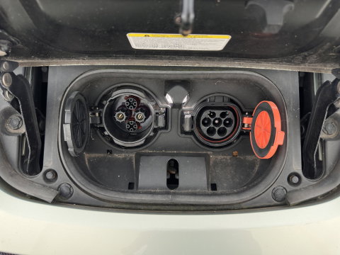 Nissan Leaf 2.ZERO EDITION 40 kWh Aut. *ADAPTIVE-CRUISE | NAVI-FULLMAP | DIGI-COCKPIT | TOP-VIEW | BLIND-SPOT | KEYLESS | DAB+ | LANE-ASSIST | HEATED-COMFORTSEATS | CARPLAY | ECC | PRIVACY-GLASS | PDC | 17"ALU*
