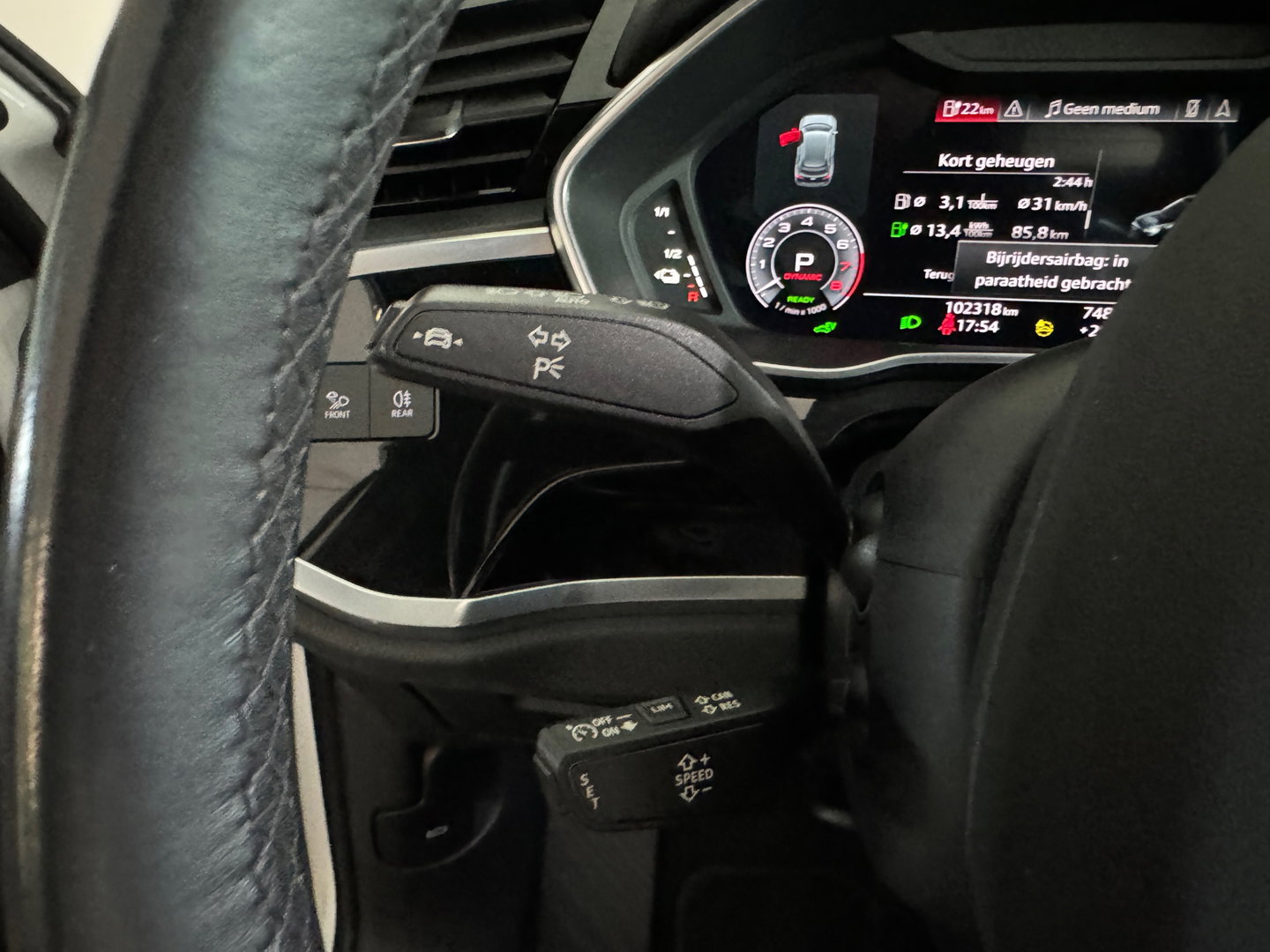Audi Q3 45 TFSI e Business Edition Pano|Keyless|Leer|Sfeer