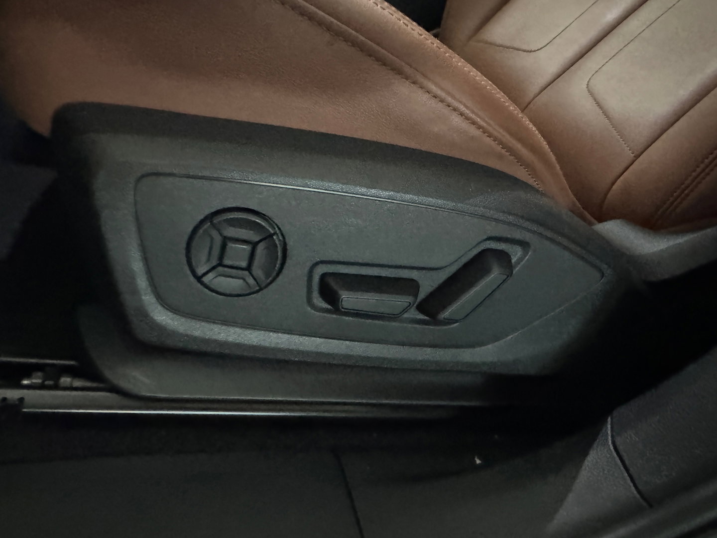 Audi Q3 45 TFSI e Business Edition Pano|Keyless|Leer|Sfeer