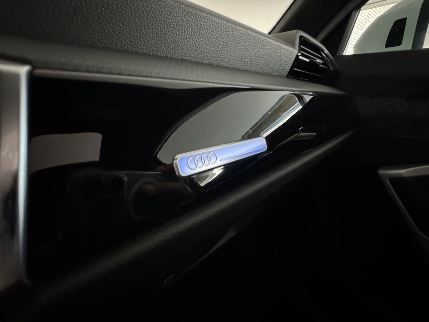 Audi Q3 45 TFSI e Business Edition Pano|Keyless|Leer|Sfeer