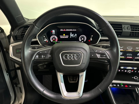 Audi Q3 45 TFSI e Business Edition Pano|Keyless|Leer|Sfeer