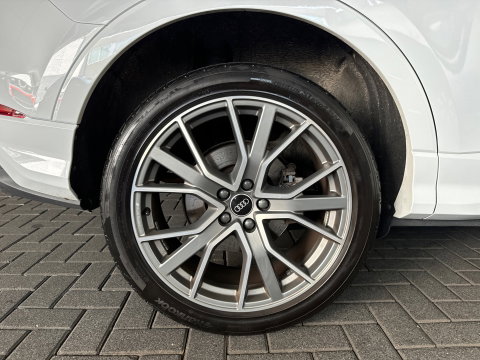 Audi Q3 45 TFSI e Business Edition Pano|Keyless|Leer|Sfeer