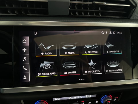 Audi Q3 45 TFSI e Business Edition Pano|Keyless|Leer|Sfeer