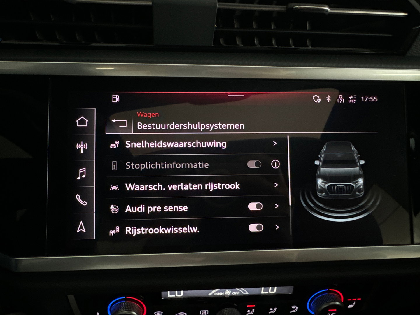 Audi Q3 45 TFSI e Business Edition Pano|Keyless|Leer|Sfeer