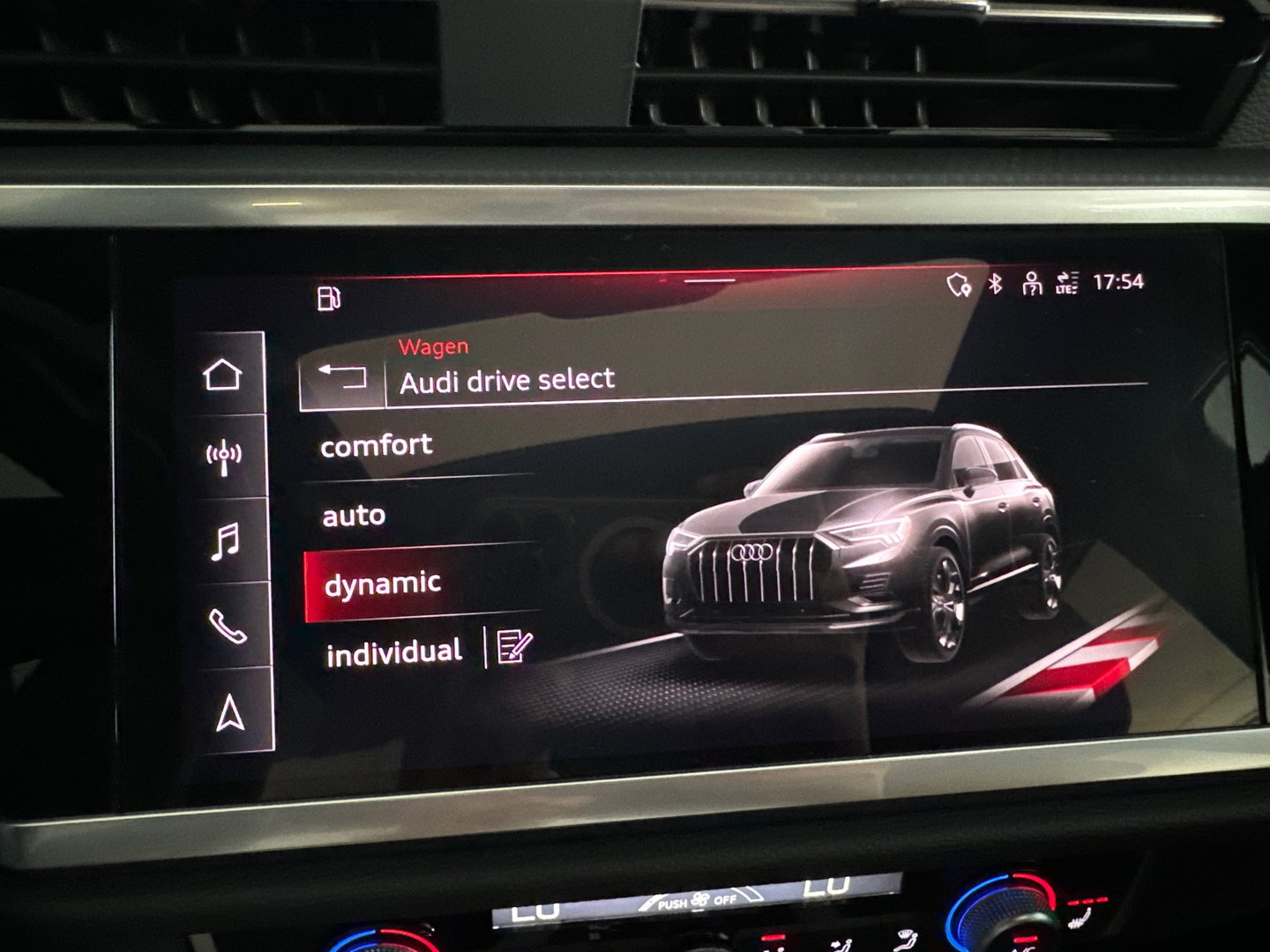 Audi Q3 45 TFSI e Business Edition Pano|Keyless|Leer|Sfeer