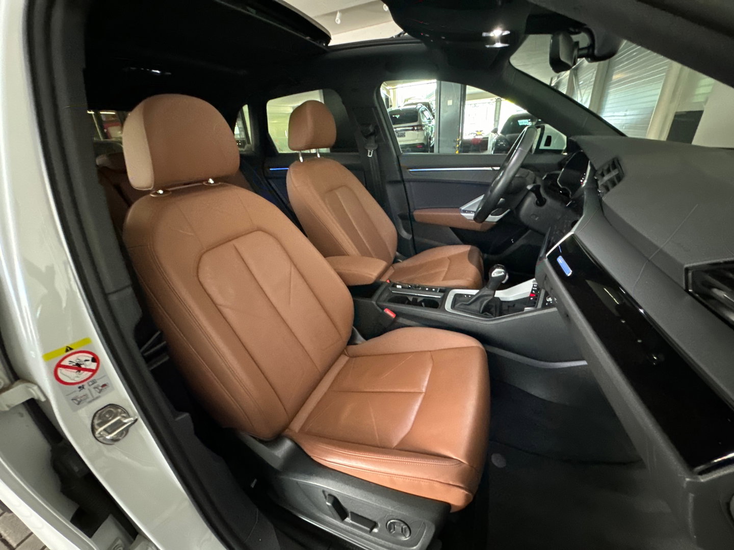 Audi Q3 45 TFSI e Business Edition Pano|Keyless|Leer|Sfeer
