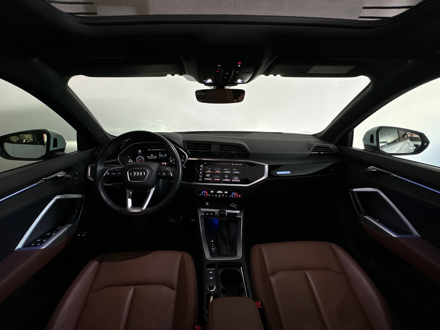 Audi Q3 45 TFSI e Business Edition Pano|Keyless|Leer|Sfeer