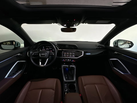 Audi Q3 45 TFSI e Business Edition Pano|Keyless|Leer|Sfeer