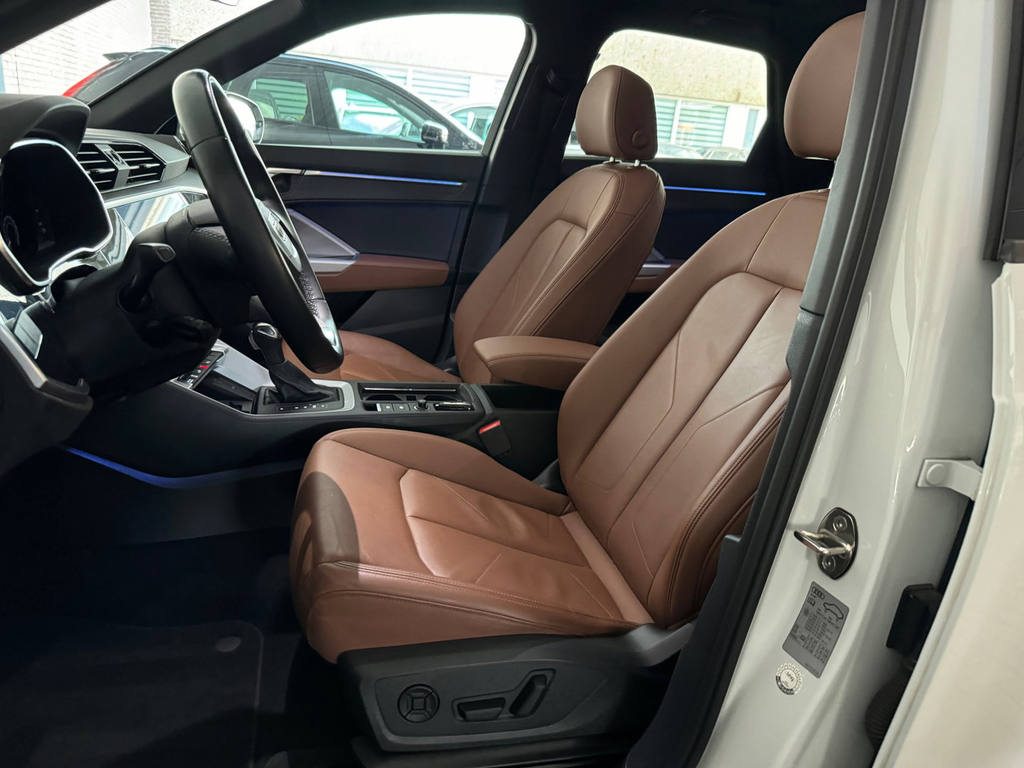 Audi Q3 45 TFSI e Business Edition Pano|Keyless|Leer|Sfeer