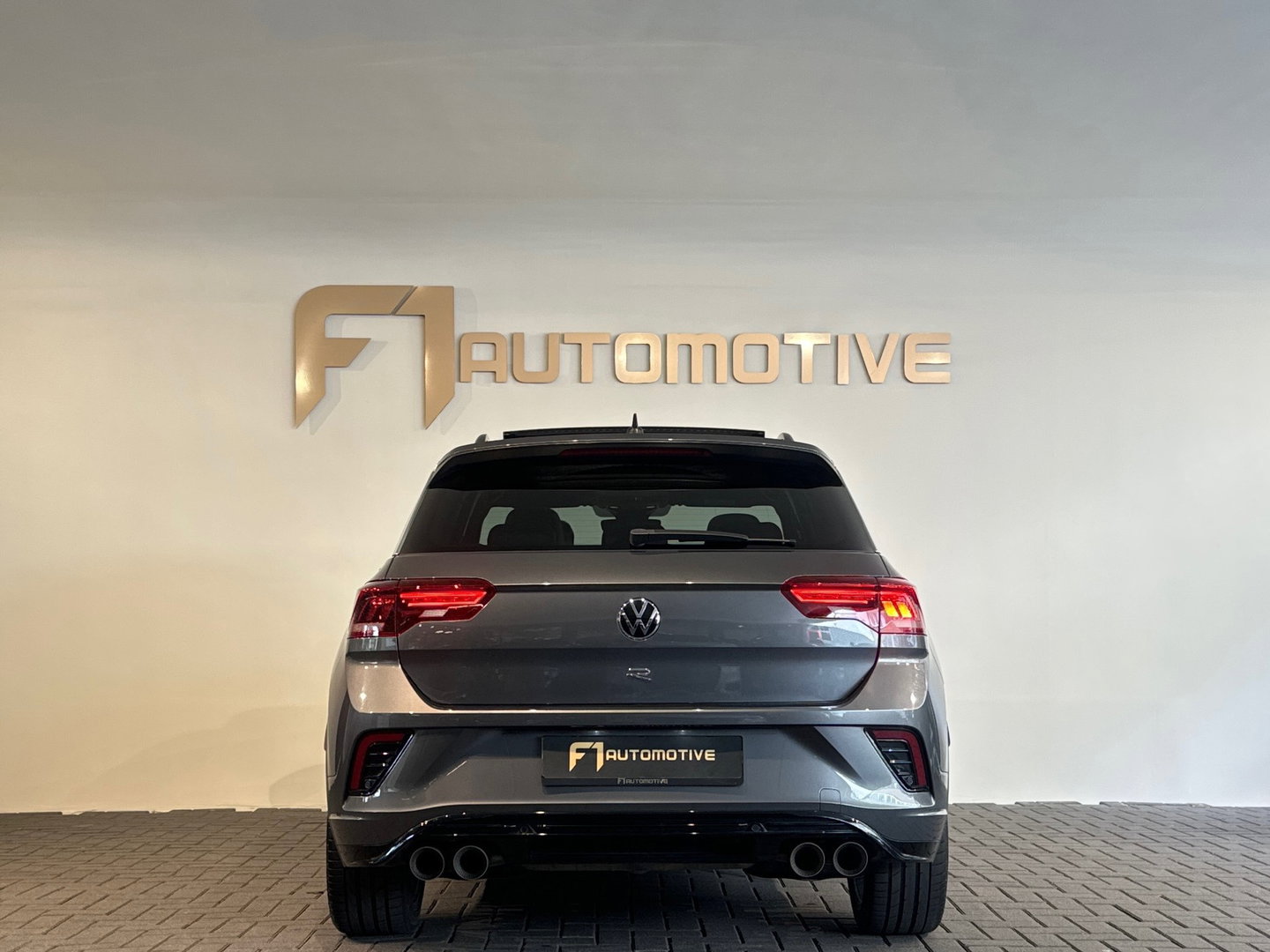 Volkswagen T-Roc 2.0 TSI 4Motion R Pano|Akra|Keyless|Sfeer