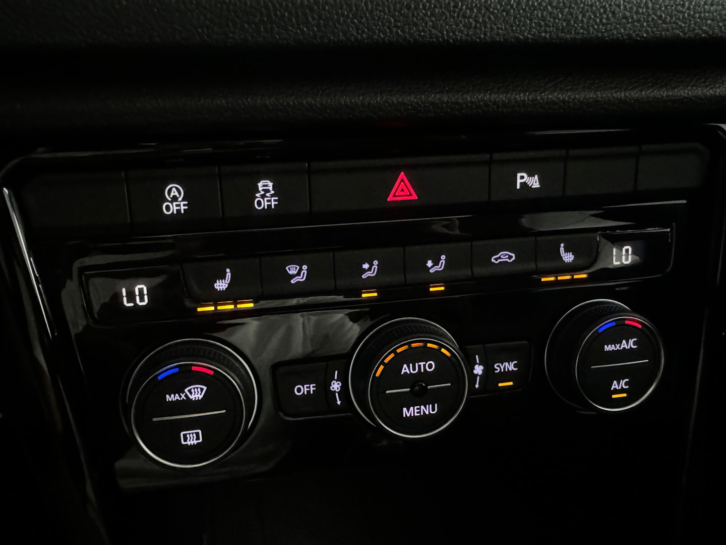 Volkswagen T-Roc 2.0 TSI 4Motion R Pano|Akra|Keyless|Sfeer