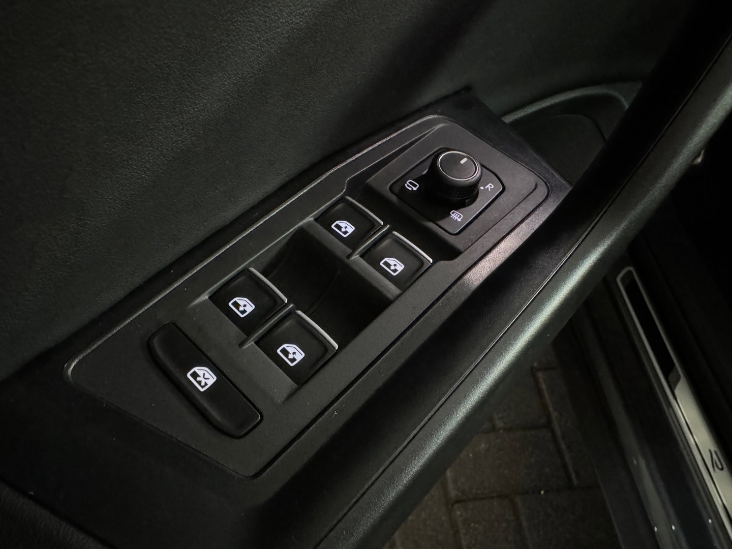 Volkswagen T-Roc 2.0 TSI 4Motion R Pano|Akra|Keyless|Sfeer