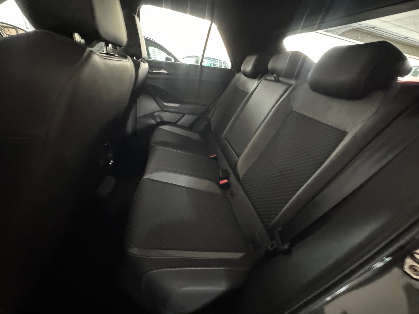 Volkswagen T-Roc 2.0 TSI 4Motion R Pano|Akra|Keyless|Sfeer