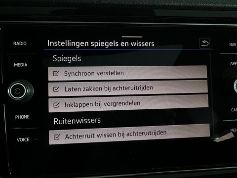 Volkswagen T-Roc 2.0 TSI 4Motion R Pano|Akra|Keyless|Sfeer
