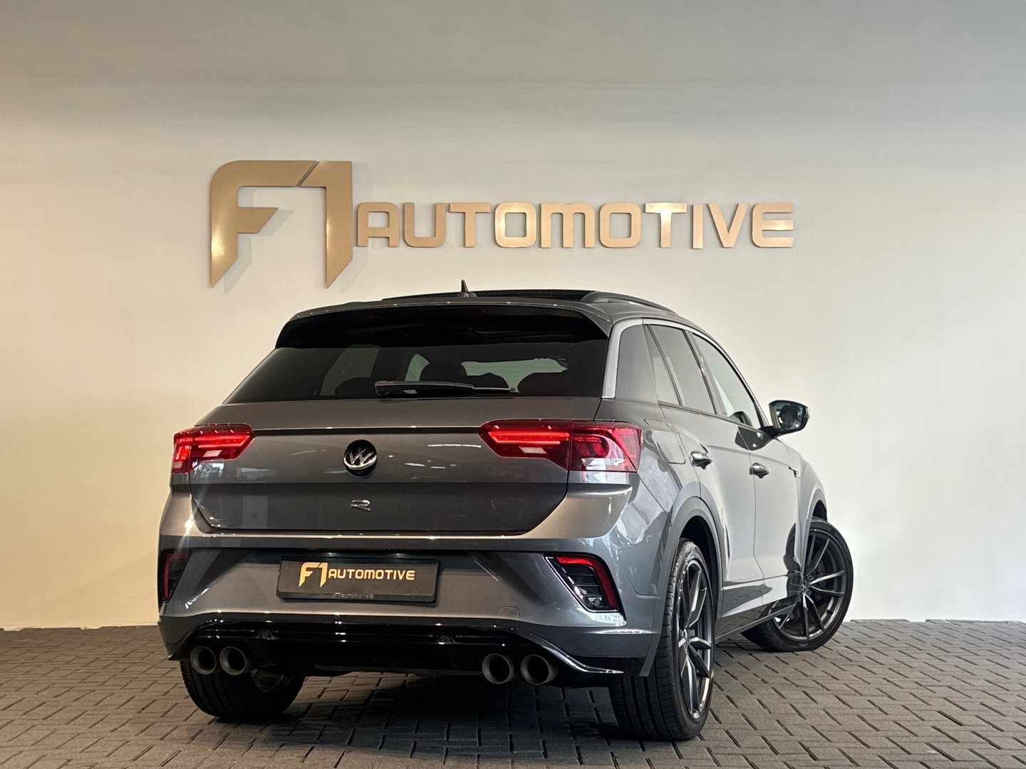 Volkswagen T-Roc 2.0 TSI 4Motion R Pano|Akra|Keyless|Sfeer