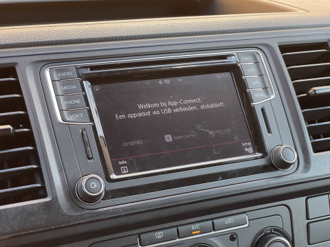 Volkswagen Transporter 2.0 TSI L1H1 | Marge! | Benzine! | Trekhaak | Cruise Control | Parkeersensoren Achter | Voorruitverwarming | Apple Carplay | Android Auto |