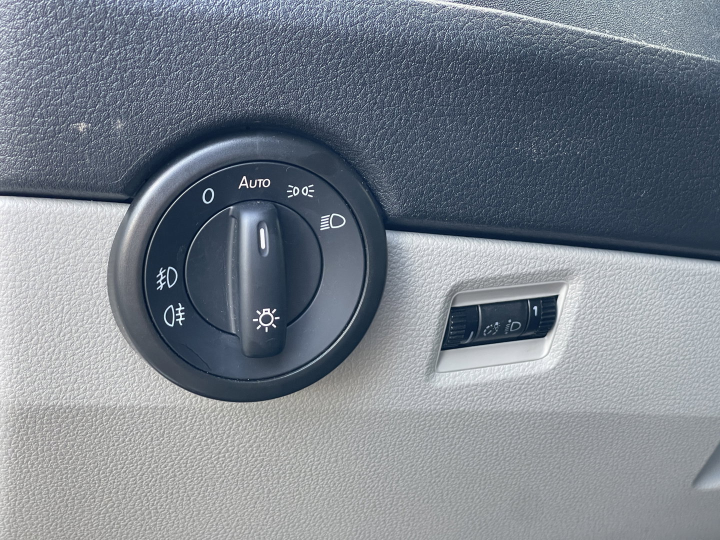 Volkswagen Transporter 2.0 TSI L1H1 | Marge! | Benzine! | Trekhaak | Cruise Control | Parkeersensoren Achter | Voorruitverwarming | Apple Carplay | Android Auto |