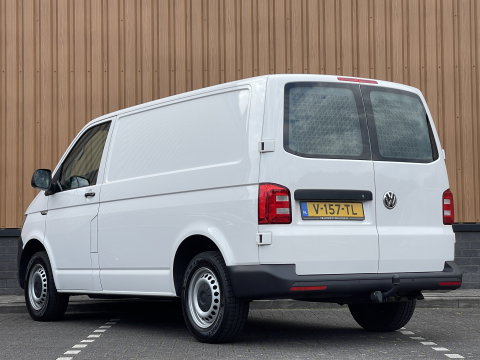 Volkswagen Transporter 2.0 TSI L1H1 | Marge! | Benzine! | Trekhaak | Cruise Control | Parkeersensoren Achter | Voorruitverwarming | Apple Carplay | Android Auto |