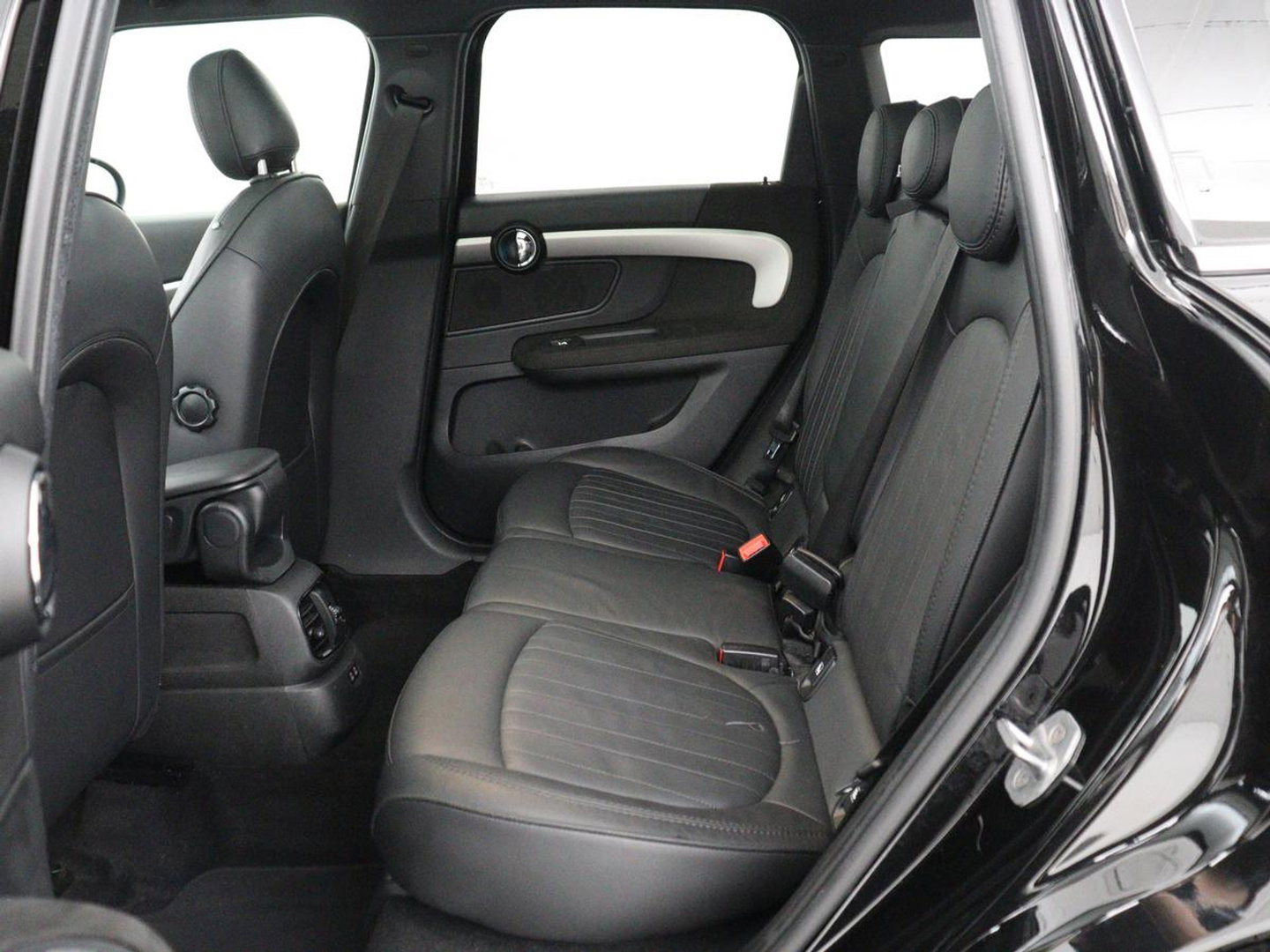MINI Countryman 2.0 Cooper S Hammersmith | Panoramadak | Carplay | Camera | Harmon Kardon | Leder | Stoel verwarming | Elektrische kofferbak | Digital cockpit | Keyless | Cruise control | Climate control