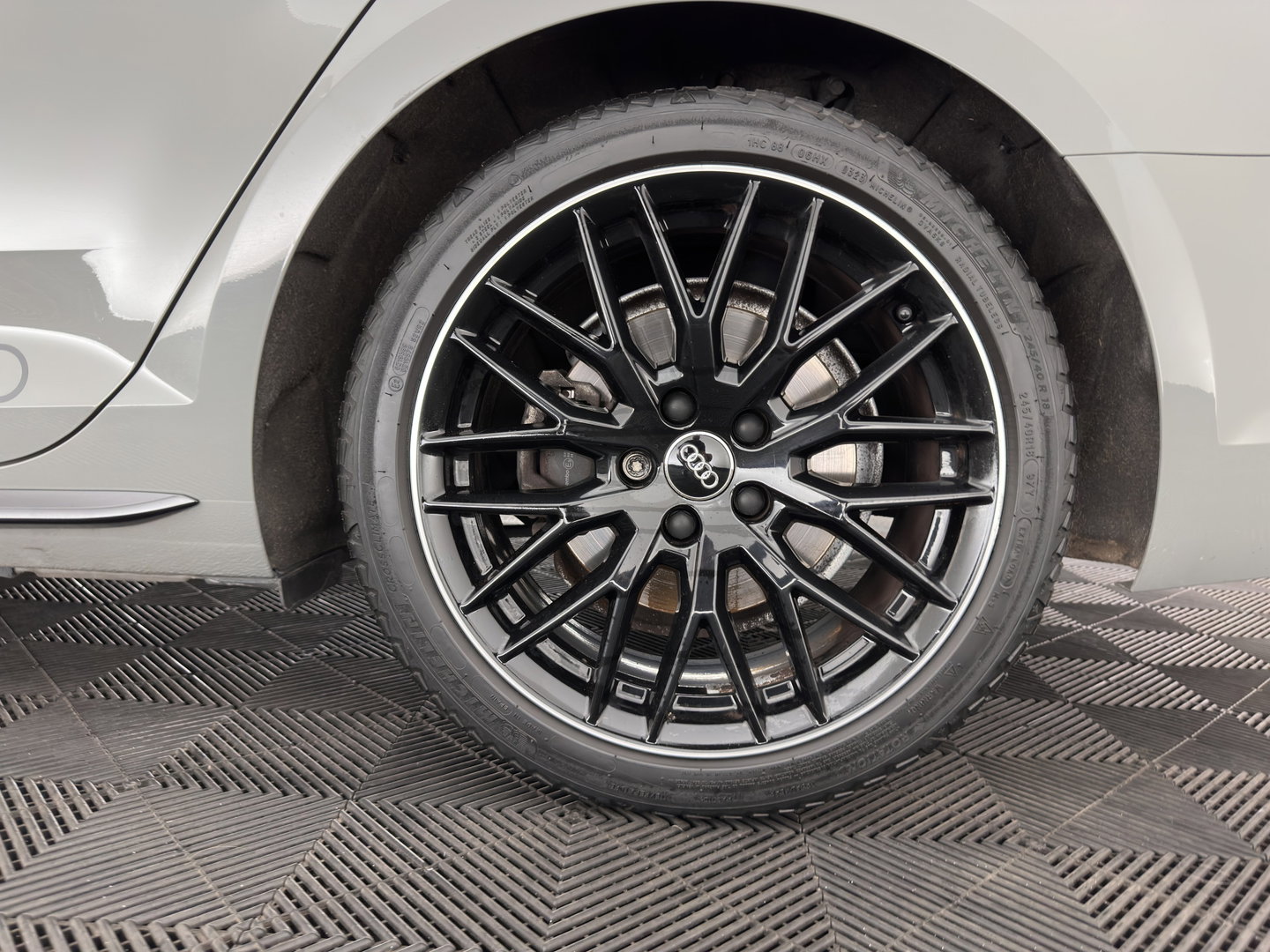 Audi A4 Avant 2.0 TDI S-Line Sport Black Edition Aut. *PANO | LEATHER | FULL-LED | HEATED-SPORTSEATS | AUDI-SOUND | DIGI-COCKPIT | KEYLESS | NAVI-FULLMAP | PDC | AMBIENTLIGHT | CRUISE  | 18"ALU*