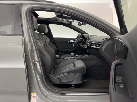 Audi A4 Avant 2.0 TDI S-Line Sport Black Edition Aut. *PANO | LEATHER | FULL-LED | HEATED-SPORTSEATS | AUDI-SOUND | DIGI-COCKPIT | KEYLESS | NAVI-FULLMAP | PDC | AMBIENTLIGHT | CRUISE  | 18"ALU*