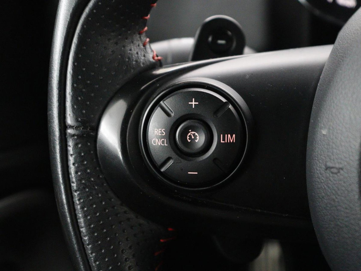 MINI Countryman 2.0 Cooper S Hammersmith | Panoramadak | Carplay | Camera | Harmon Kardon | Leder | Stoel verwarming | Elektrische kofferbak | Digital cockpit | Keyless | Cruise control | Climate control