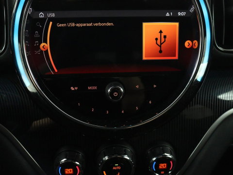 MINI Countryman 2.0 Cooper S Hammersmith | Panoramadak | Carplay | Camera | Harmon Kardon | Leder | Stoel verwarming | Elektrische kofferbak | Digital cockpit | Keyless | Cruise control | Climate control