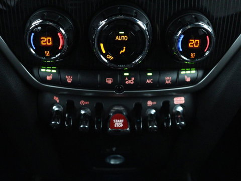 MINI Countryman 2.0 Cooper S Hammersmith | Panoramadak | Carplay | Camera | Harmon Kardon | Leder | Stoel verwarming | Elektrische kofferbak | Digital cockpit | Keyless | Cruise control | Climate control