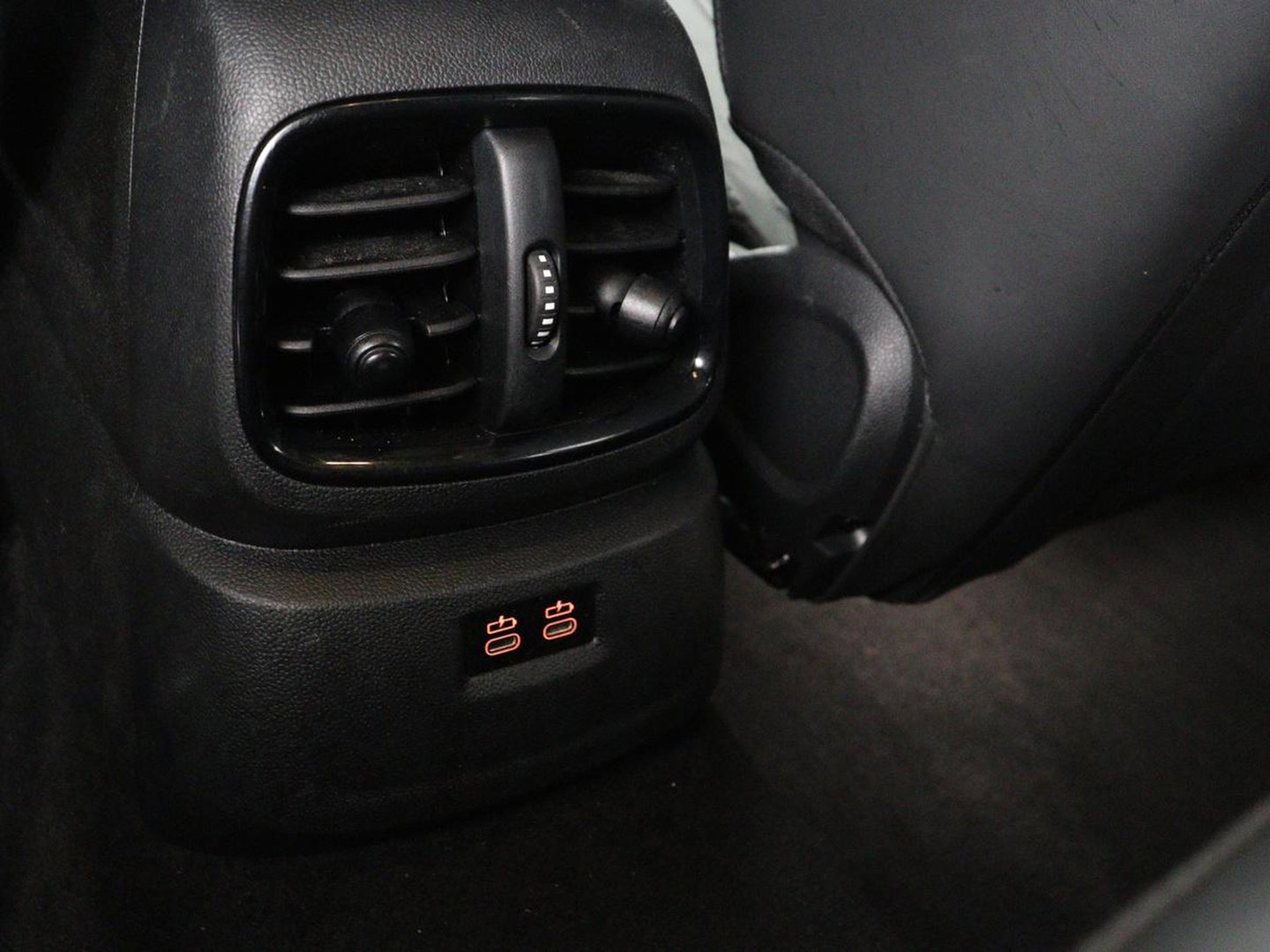 MINI Countryman 2.0 Cooper S Hammersmith | Panoramadak | Carplay | Camera | Harmon Kardon | Leder | Stoel verwarming | Elektrische kofferbak | Digital cockpit | Keyless | Cruise control | Climate control