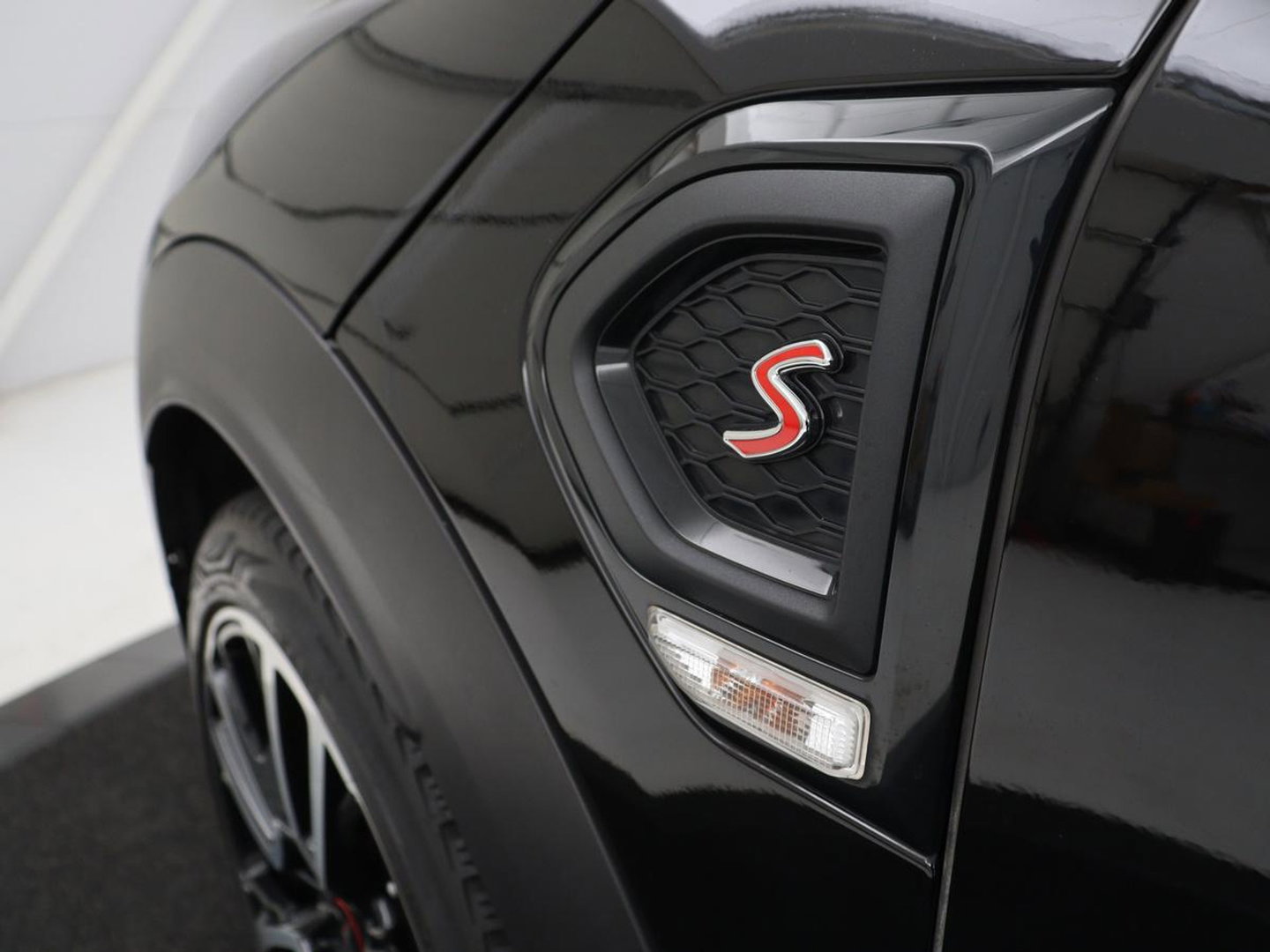 MINI Countryman 2.0 Cooper S Hammersmith | Panoramadak | Carplay | Camera | Harmon Kardon | Leder | Stoel verwarming | Elektrische kofferbak | Digital cockpit | Keyless | Cruise control | Climate control