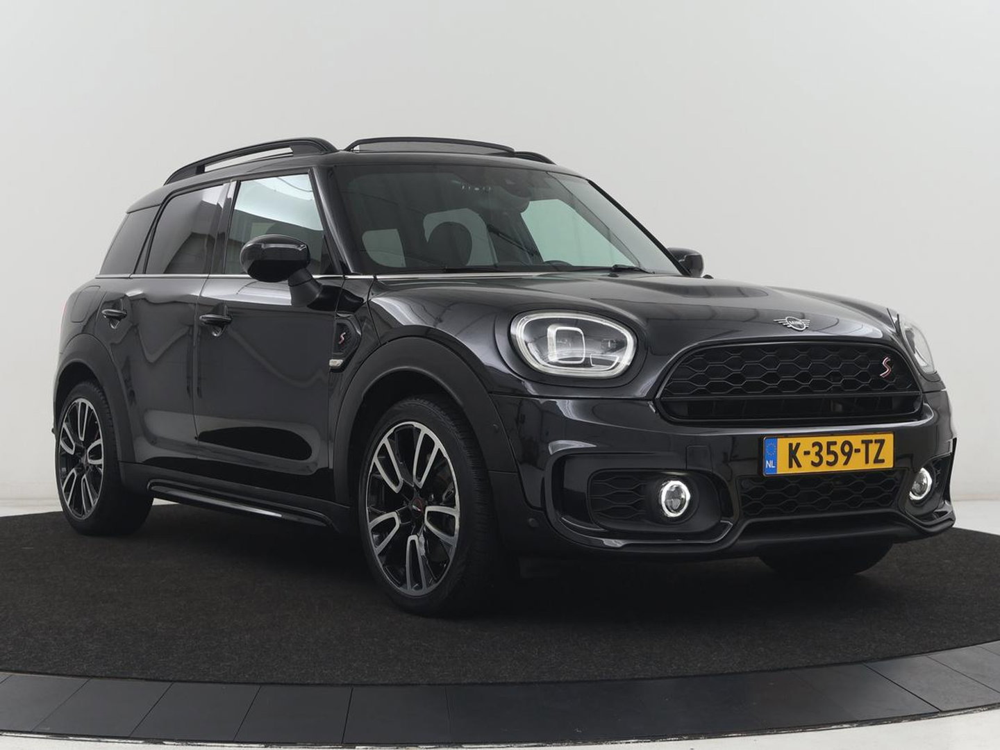 MINI Countryman 2.0 Cooper S Hammersmith | Panoramadak | Carplay | Camera | Harmon Kardon | Leder | Stoel verwarming | Elektrische kofferbak | Digital cockpit | Keyless | Cruise control | Climate control